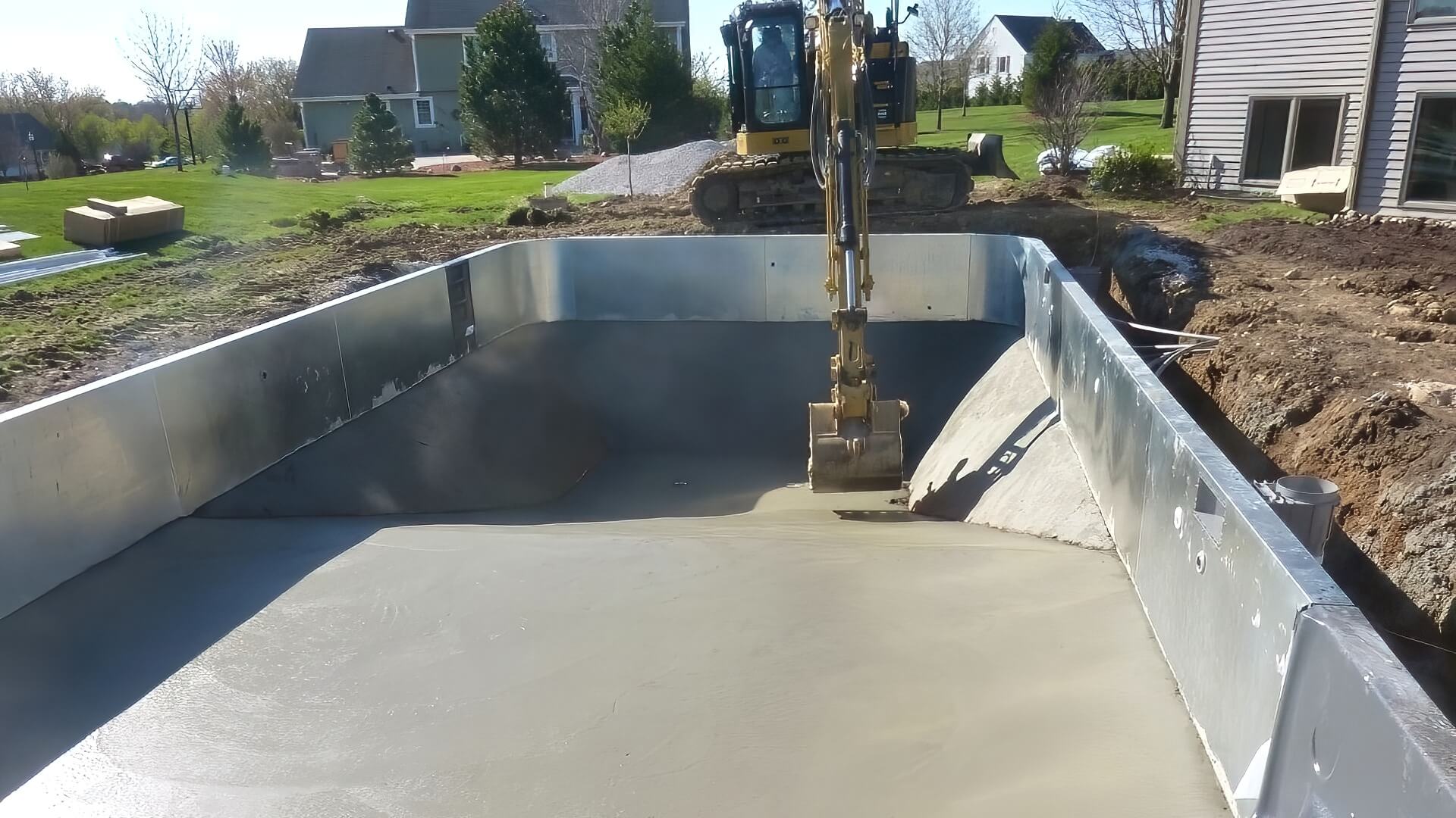 Digger Building Pool In Backyard Digger Building Pool Backyard