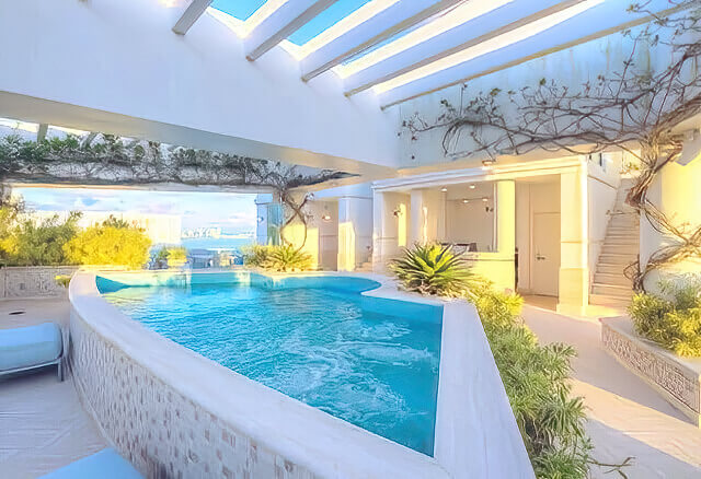 Natural Contrasts Natural Contrasts