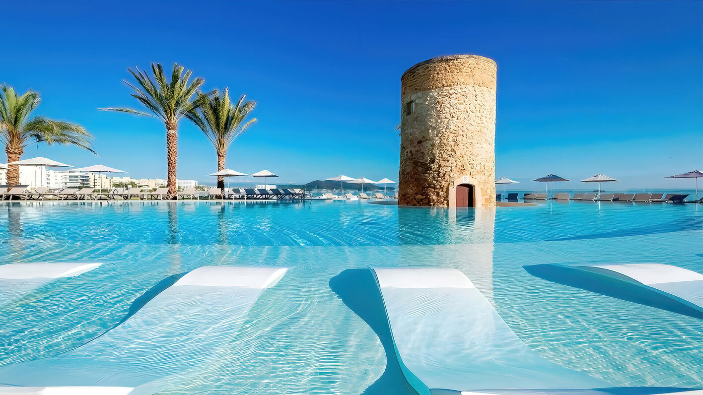 Pool Tile Trends