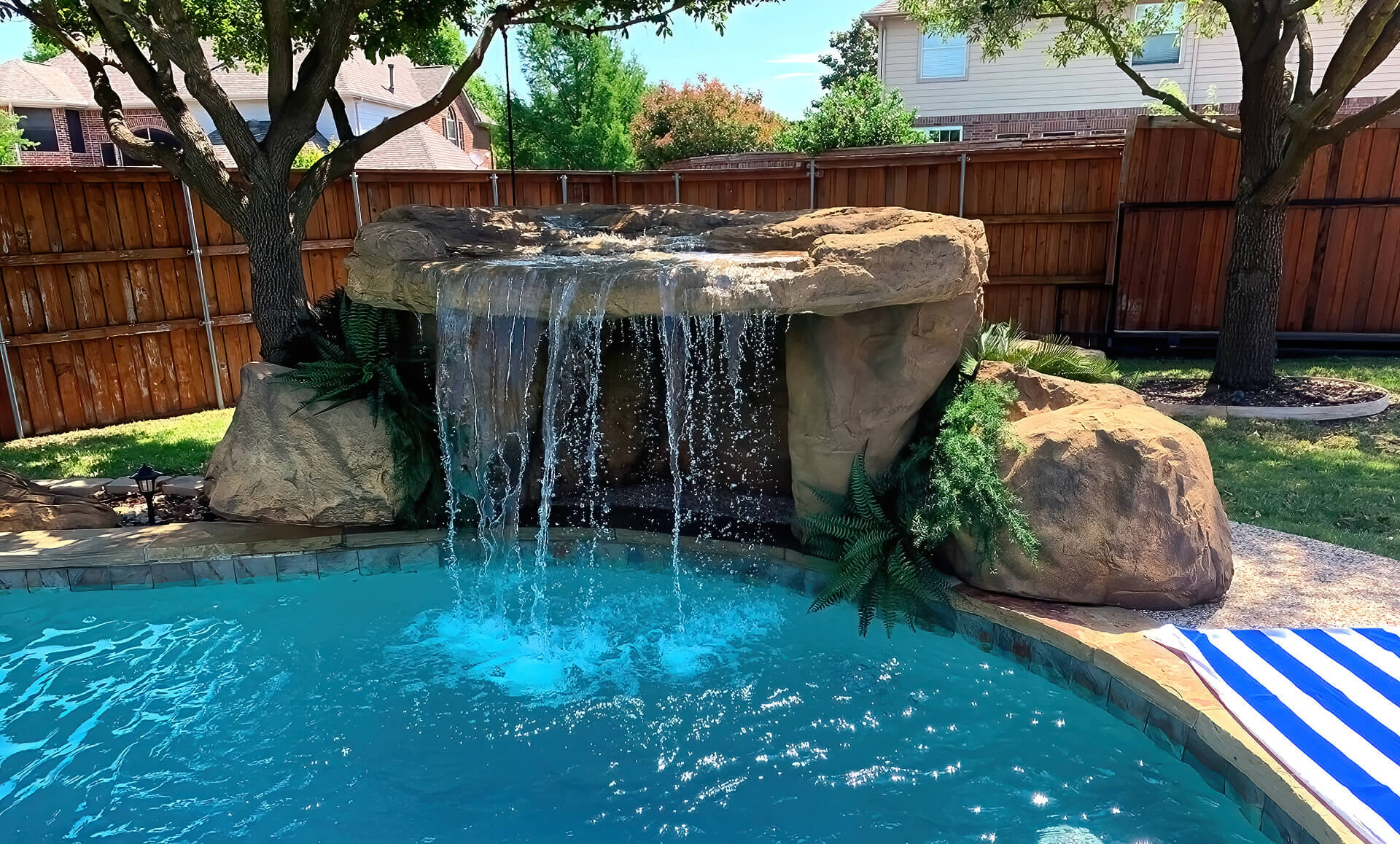 Rock Waterfall Feature Swimming Pool