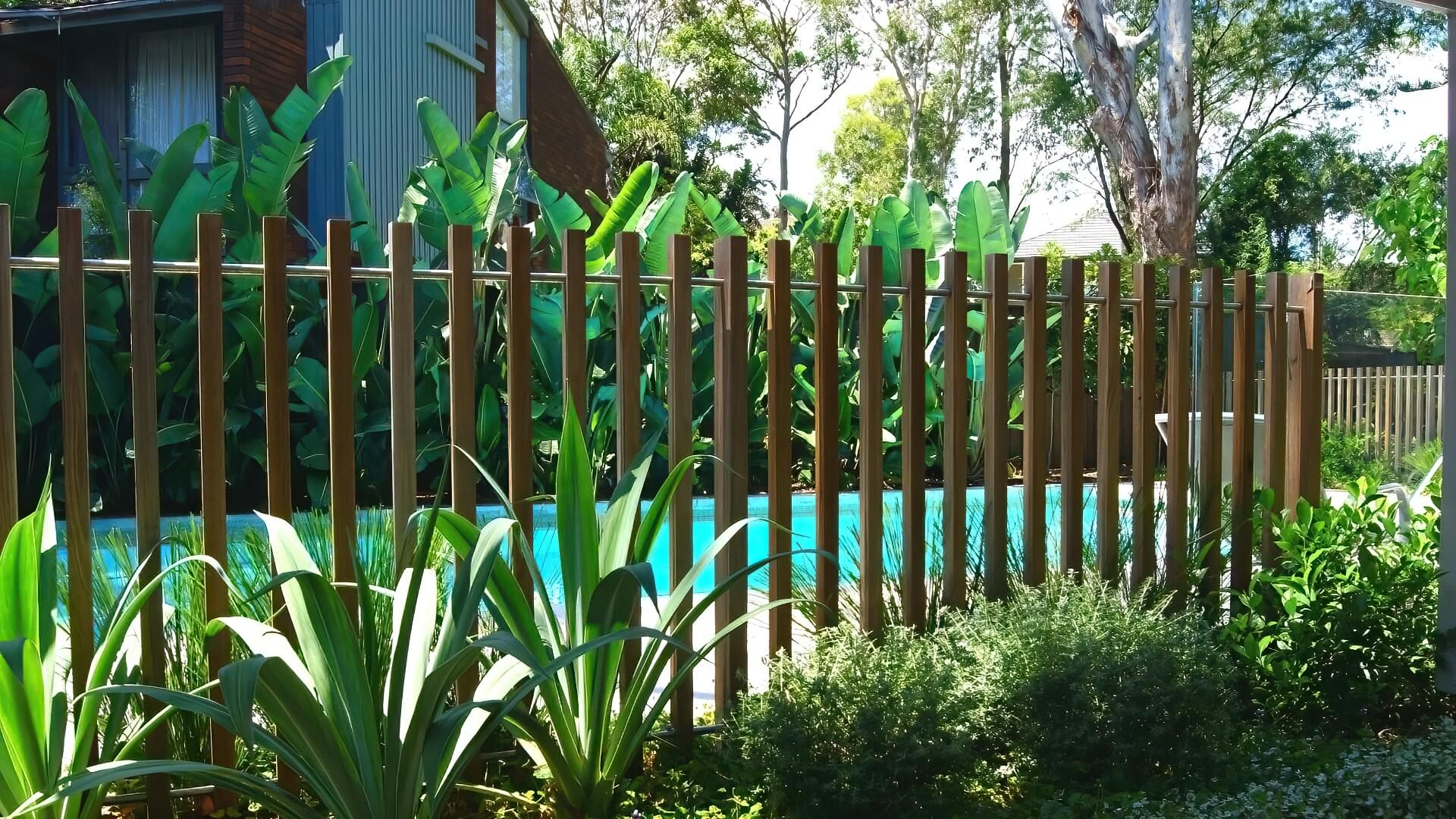 Vertical Bard Fence Pool
