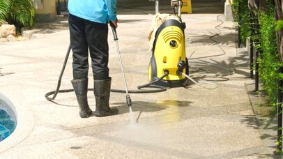 Maintain Swimming Pool Decking