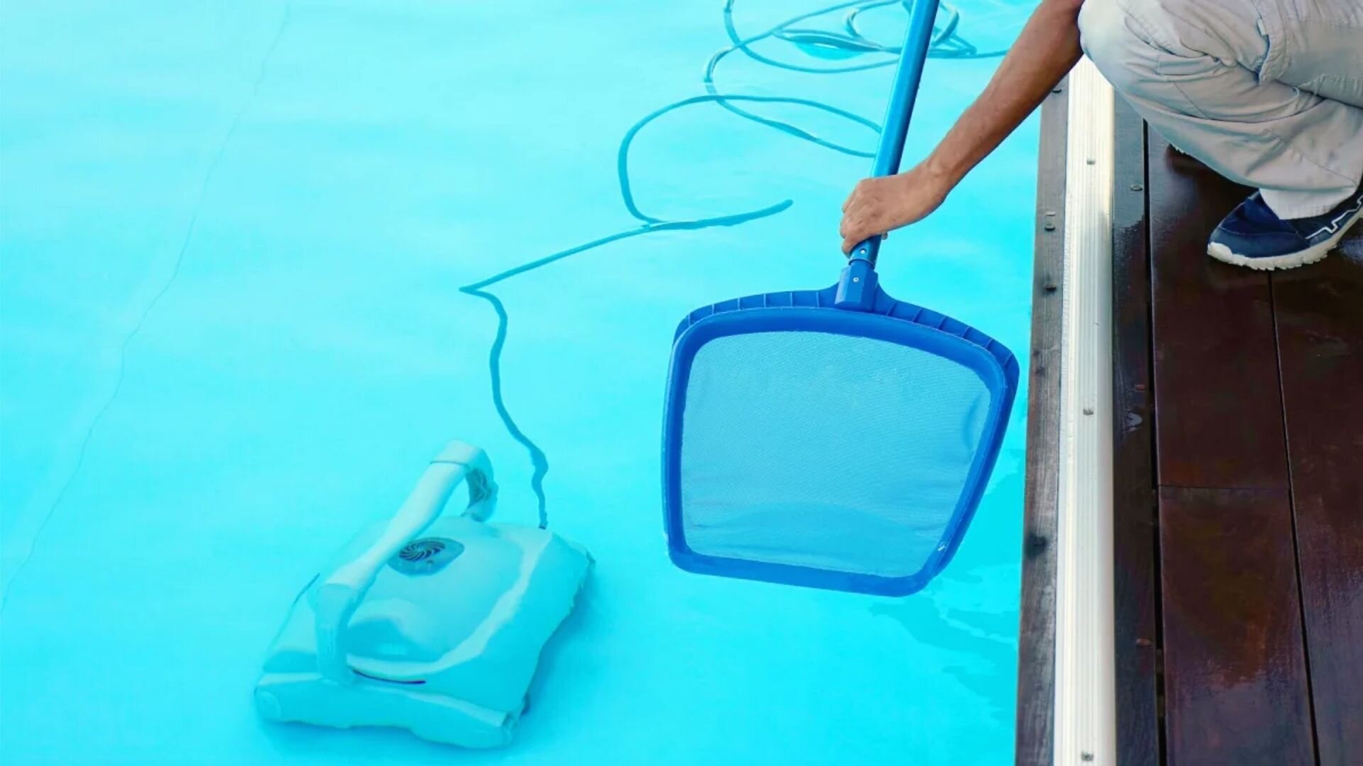 Cleaning Pool Vacuum