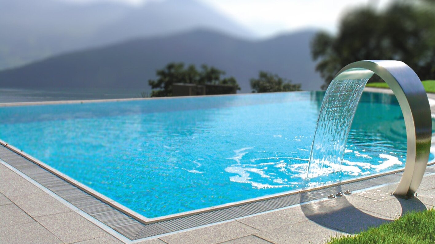 Comparing Vinyl, Fibreglass, and Concrete Pool Finishes