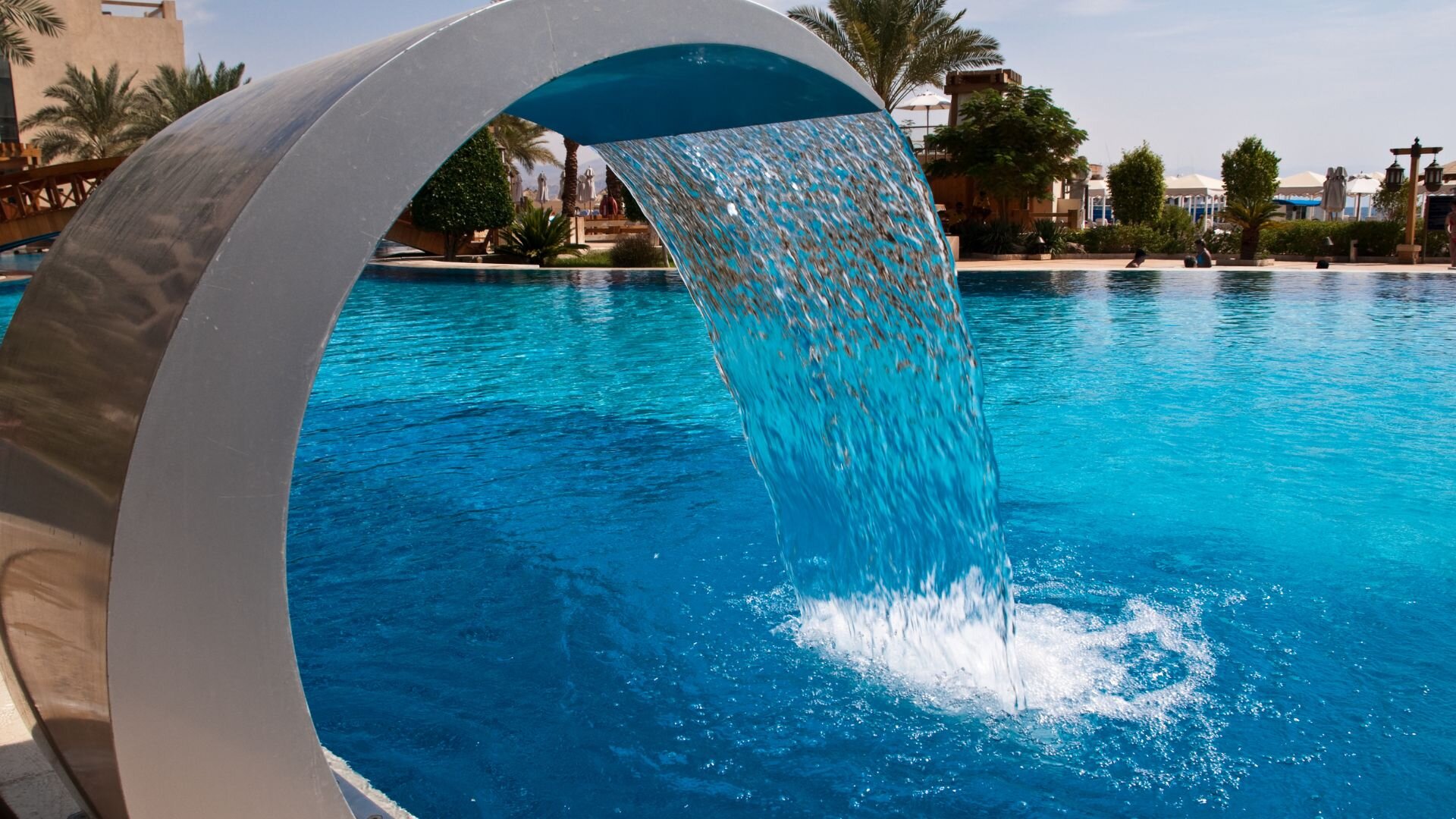 2024 05 Large Water Fountain In Swimming Pool Large Water Fountain Swimming Pool