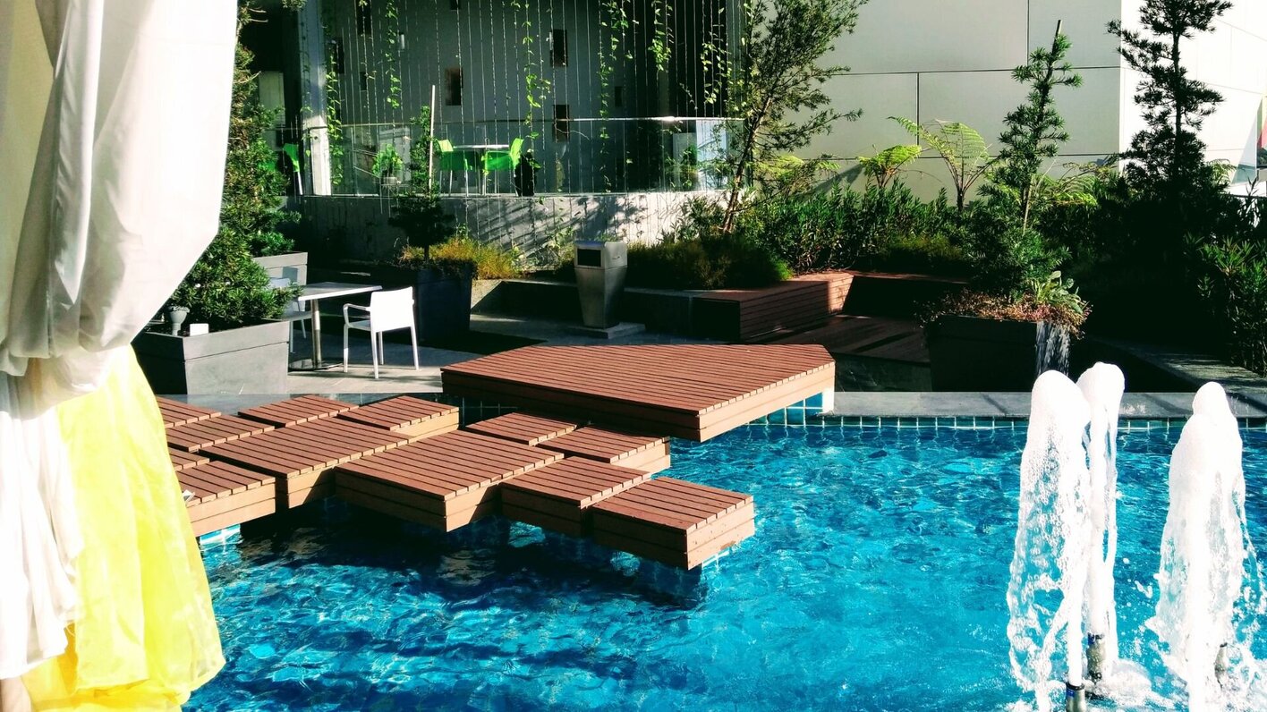 Integrating Fountains into Pool Landscapes