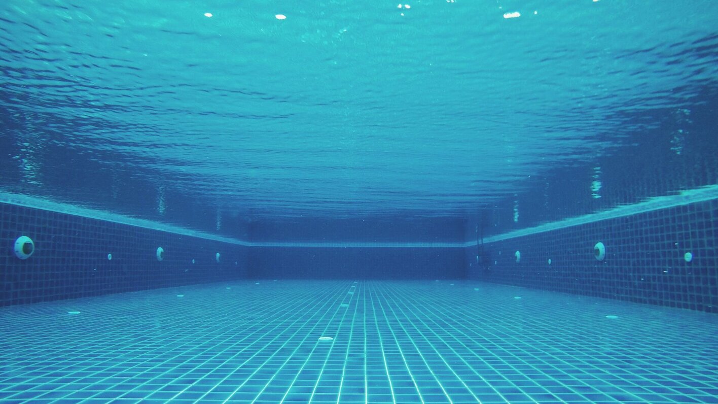How Many Pool Lights Should I Have?