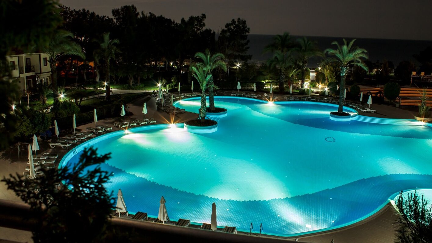 How Deep Should Pool Lights Be Installed?