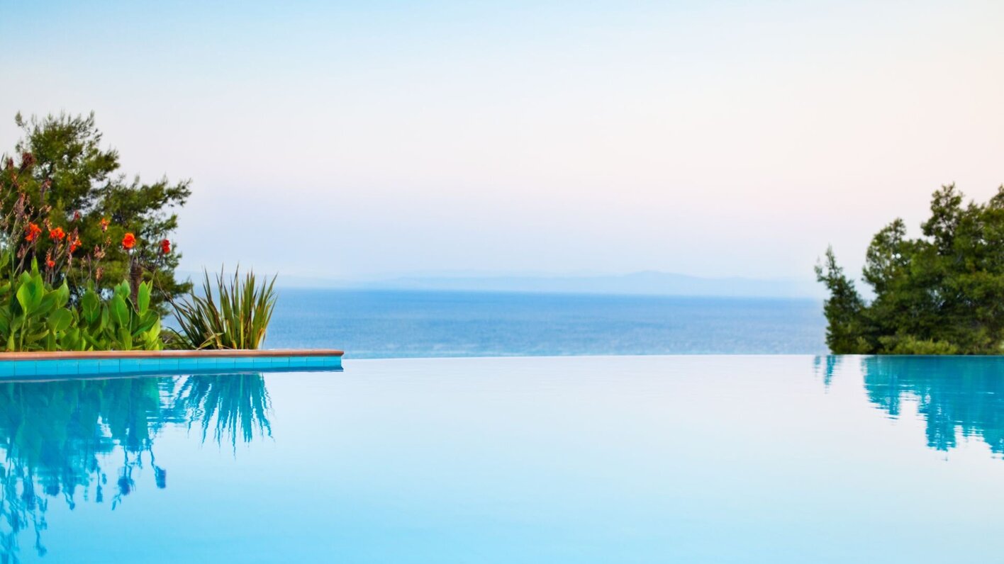 The Benefits of an Infinity Pool